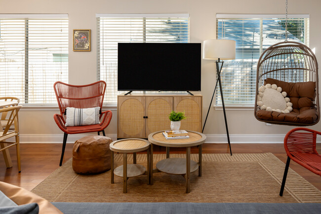 Building Photo - 20231 Linden Tree Dr