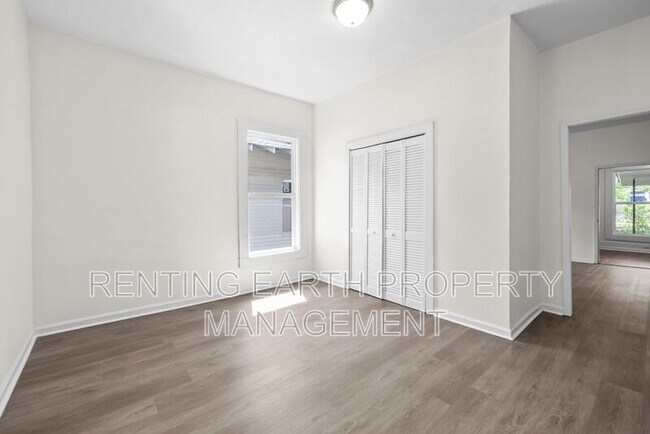 Building Photo - 608 Fulton Ave SW