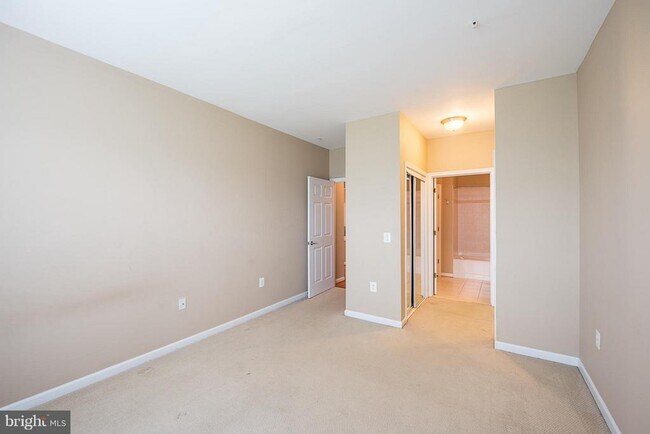 Building Photo - 3830 Lightfoot St
