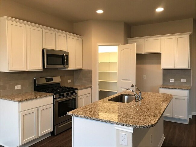 Primary Photo - 4313 Buffalo Ford Rd