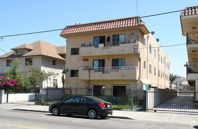 Building Photo - 2626 W 9th St