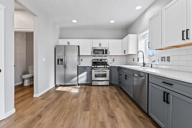 Building Photo - 3062 N Firelight Pl