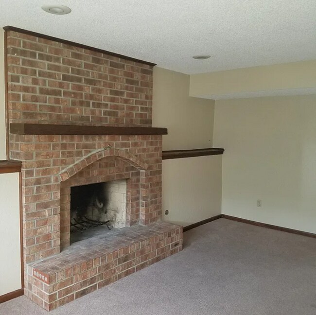 Building Photo - 8814 Gallery St