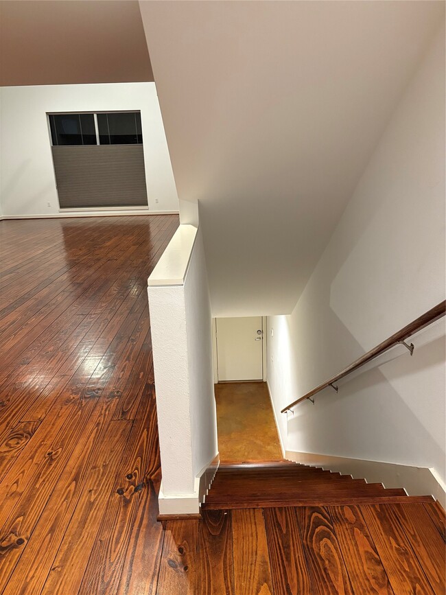 Building Photo - 2918 Commerce St