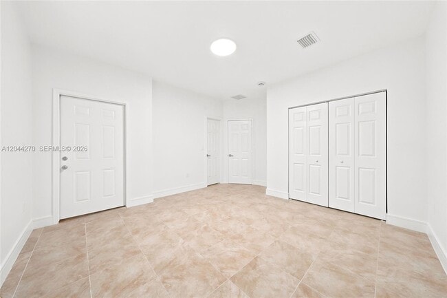 Building Photo - 145 NE 60th St