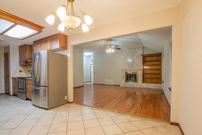 Building Photo - Beautiful 3 Bed 2 Bath in the Heart of OKC!