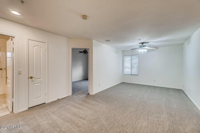 Building Photo - 10310 E Le Marche Dr