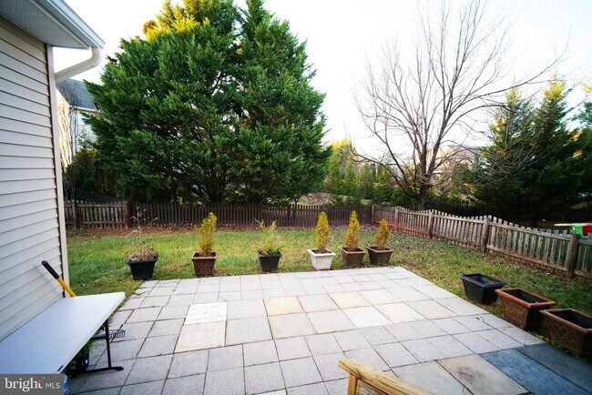 Building Photo - 20203 Hopi Dr