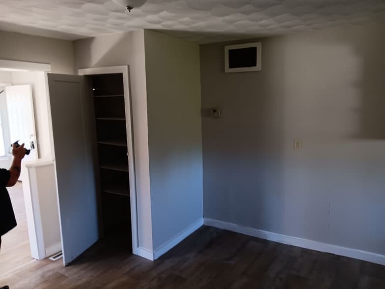 Building Photo - 603 Cooper Dr