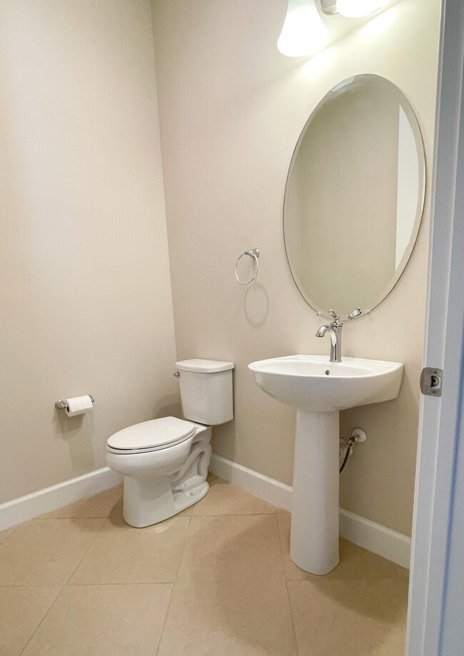 Building Photo - 15995 Whippoorwill Cir