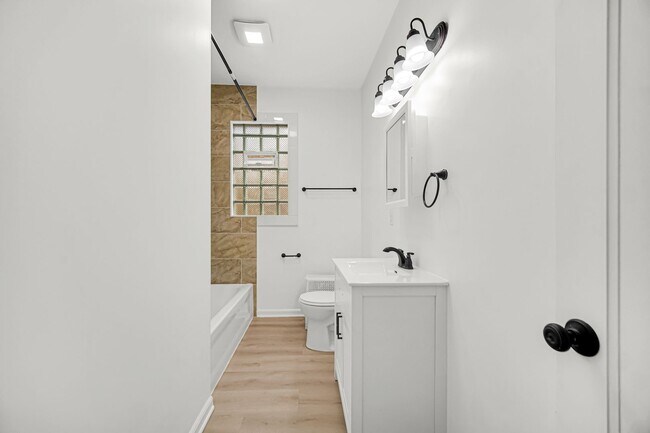 Building Photo - 1211 Euclid Ave