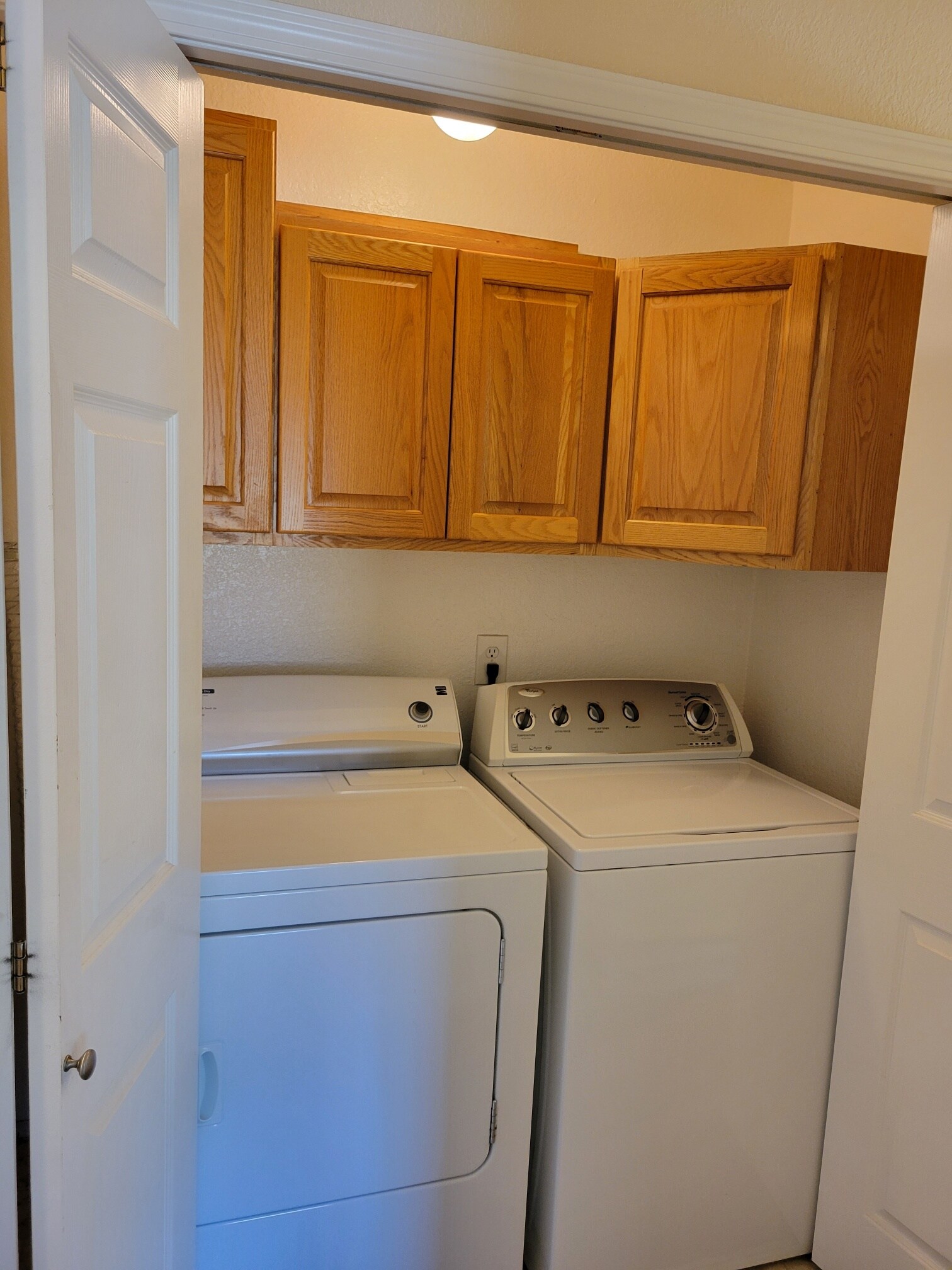 washer and dryer in unit - 1002 SW 150th St
