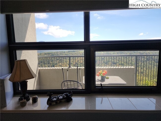 Building Photo - 303 Sugar Top Dr