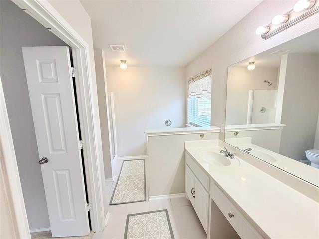 Building Photo - 329 Hacienda Dr