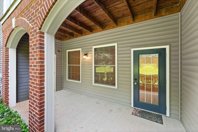 Building Photo - 20453 Chesapeake Square