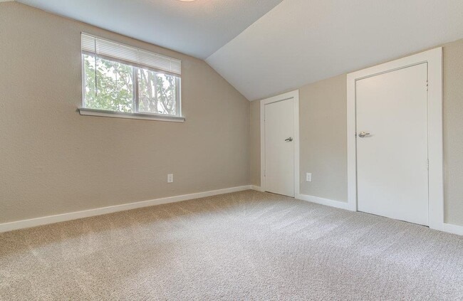 Building Photo - 6607 Capriola Dr