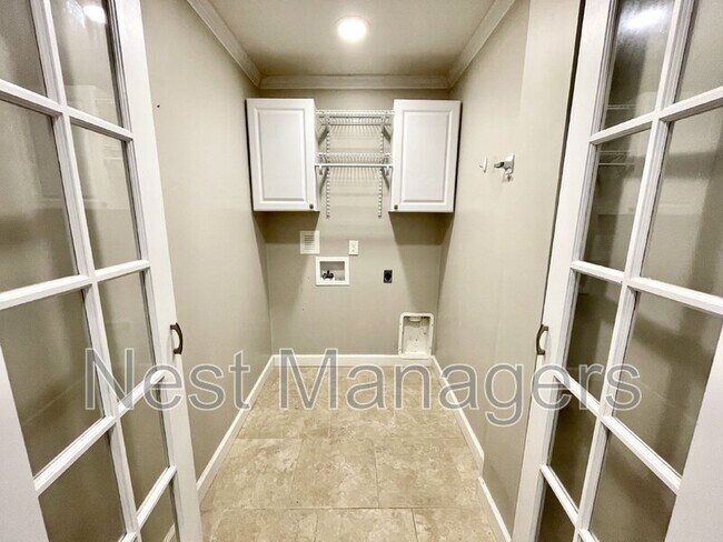 Building Photo - 1430 Pine Valley Loop