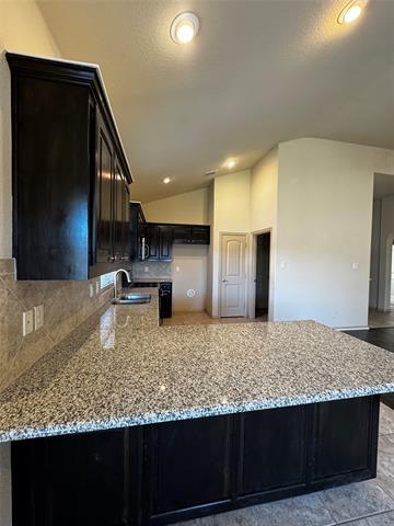 Building Photo - 2604 Triangle Leaf Dr