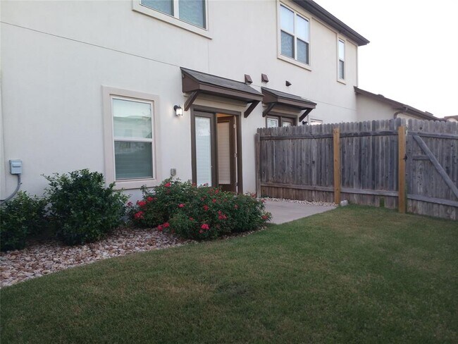 Building Photo - 1701 S Bell Blvd