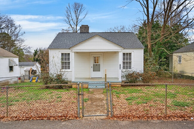 Building Photo - 109 Camp St