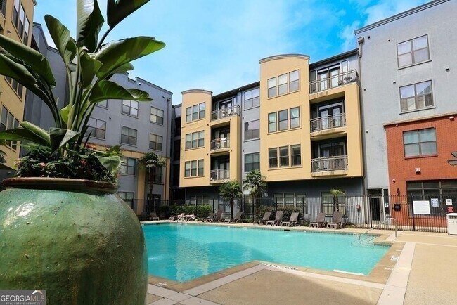 Building Photo - 400 17th St NW