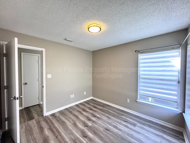 Building Photo - 7305 Marseille Cir