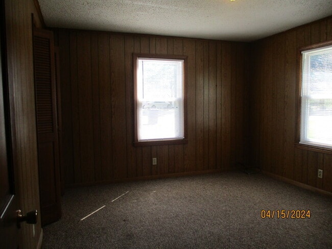 Building Photo - 2702 S Ridge Ave
