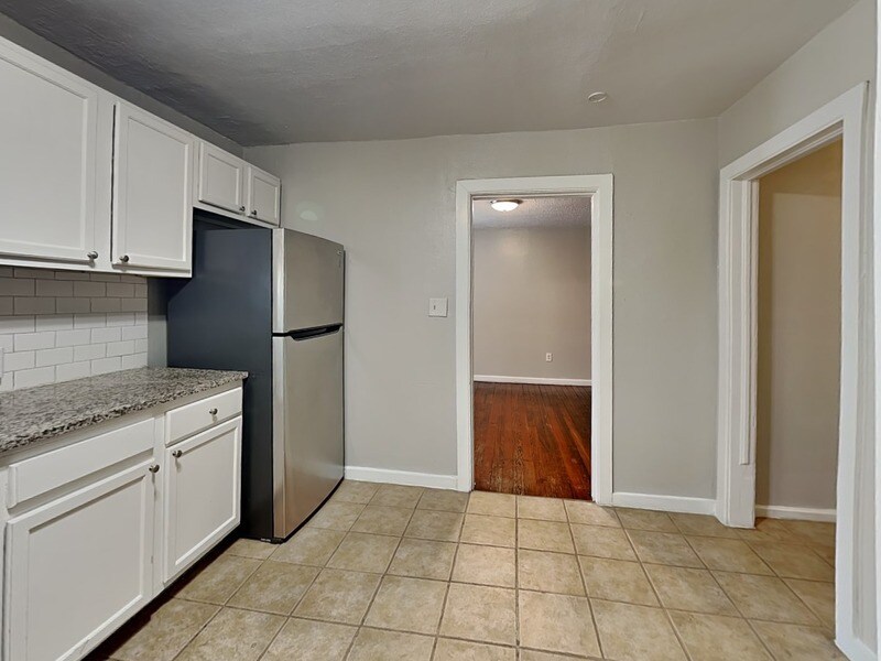 Building Photo - 2015 McMillan Ave