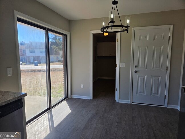 Building Photo - 322 Randolph Dr