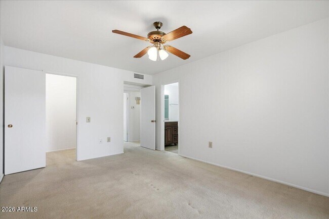 Building Photo - 9907 W Cedar Dr