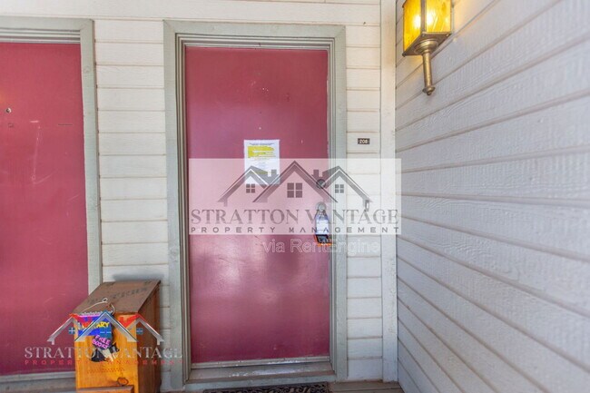 Building Photo - 20 S Buena Vista Ave