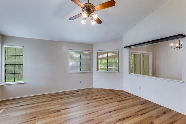 Building Photo - 1121 Peggotty Pl