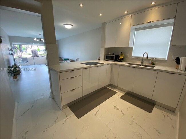 Building Photo - 7743 SW 86th St