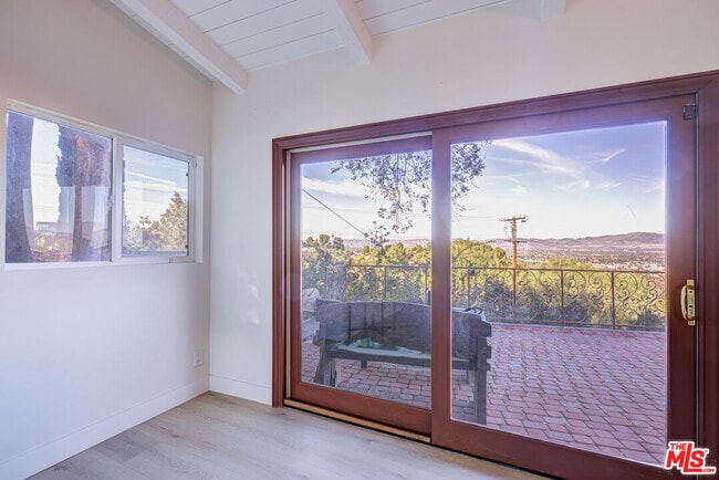 Building Photo - 4520 Gable Dr