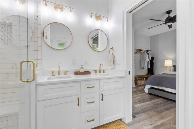 Building Photo - 420 E 6th Ave