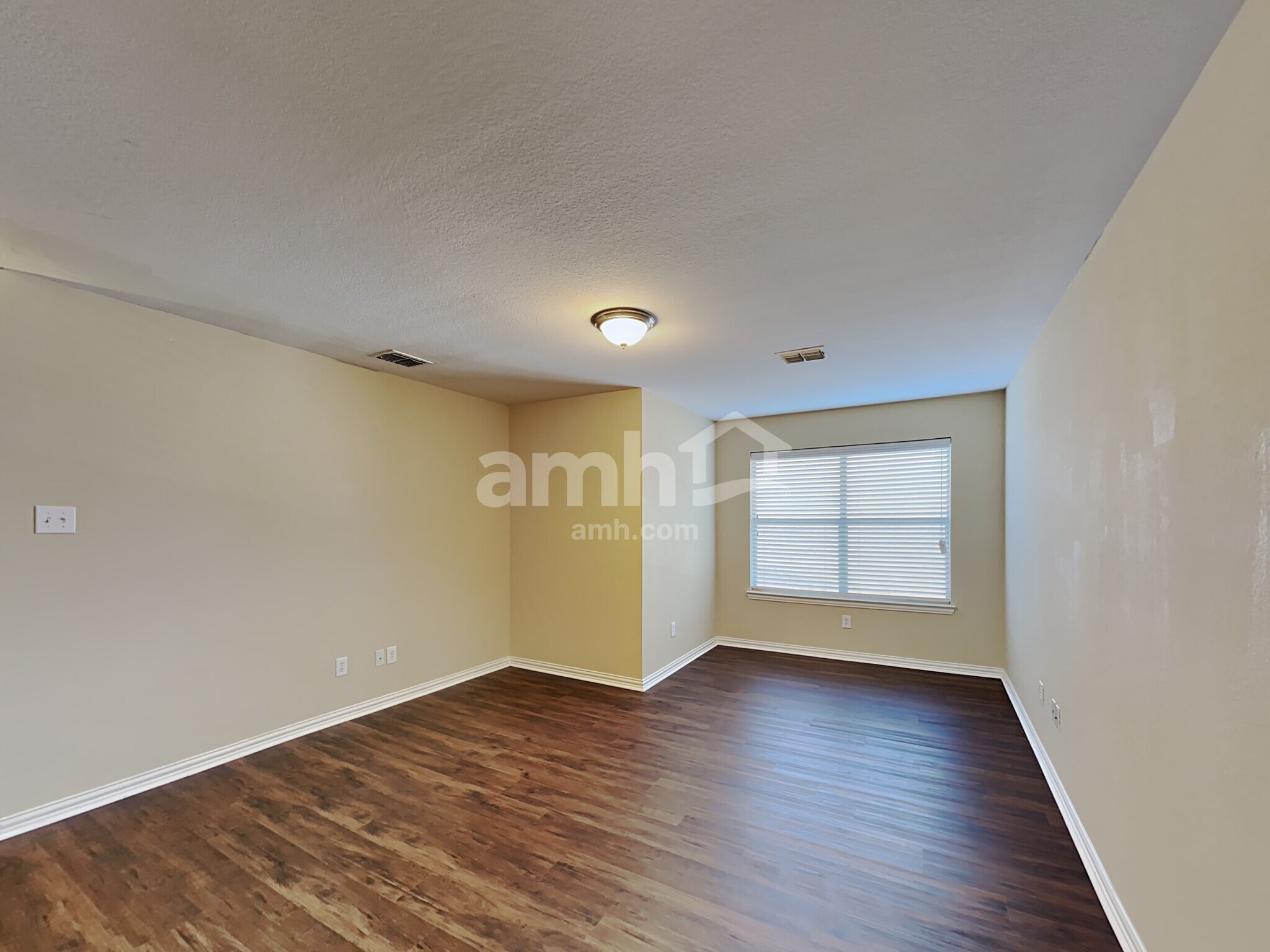 Building Photo - 1218 Kynette Dr
