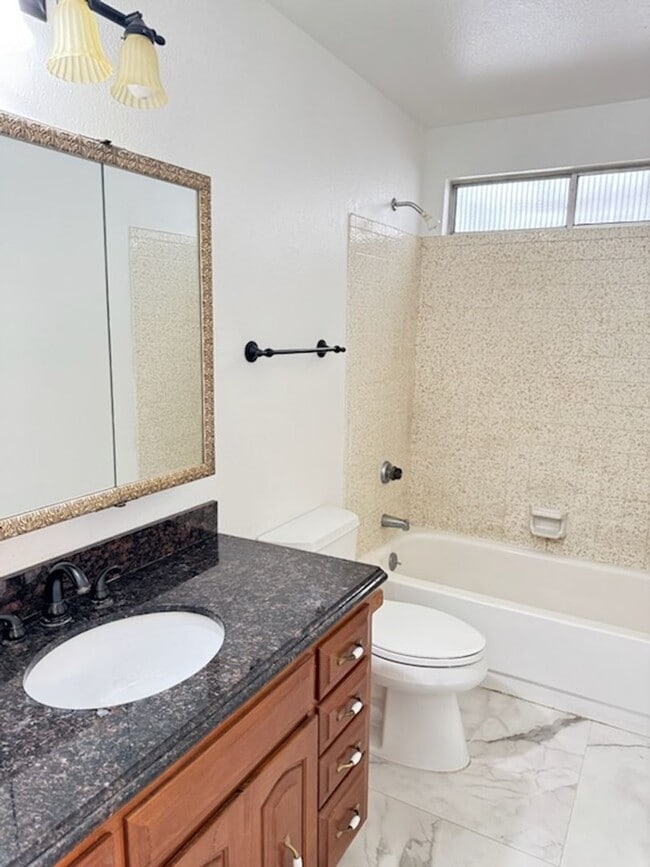 Building Photo - Dobson Ranch 4 bedroom rental