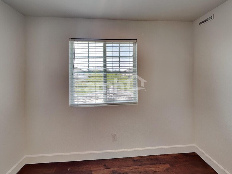 Building Photo - 2754 Hot Cider Ave