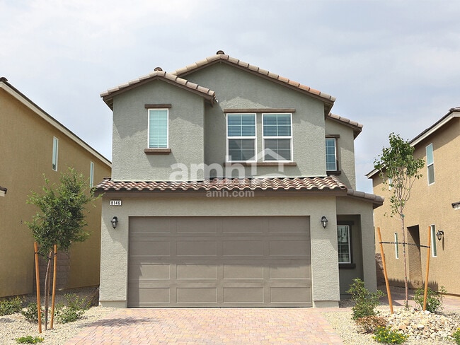 Building Photo - 5855 Vaes Dothrak St