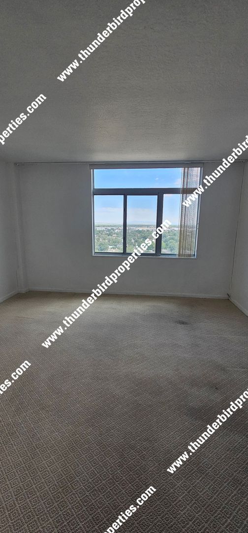 Building Photo - 1331 Park Ave SW