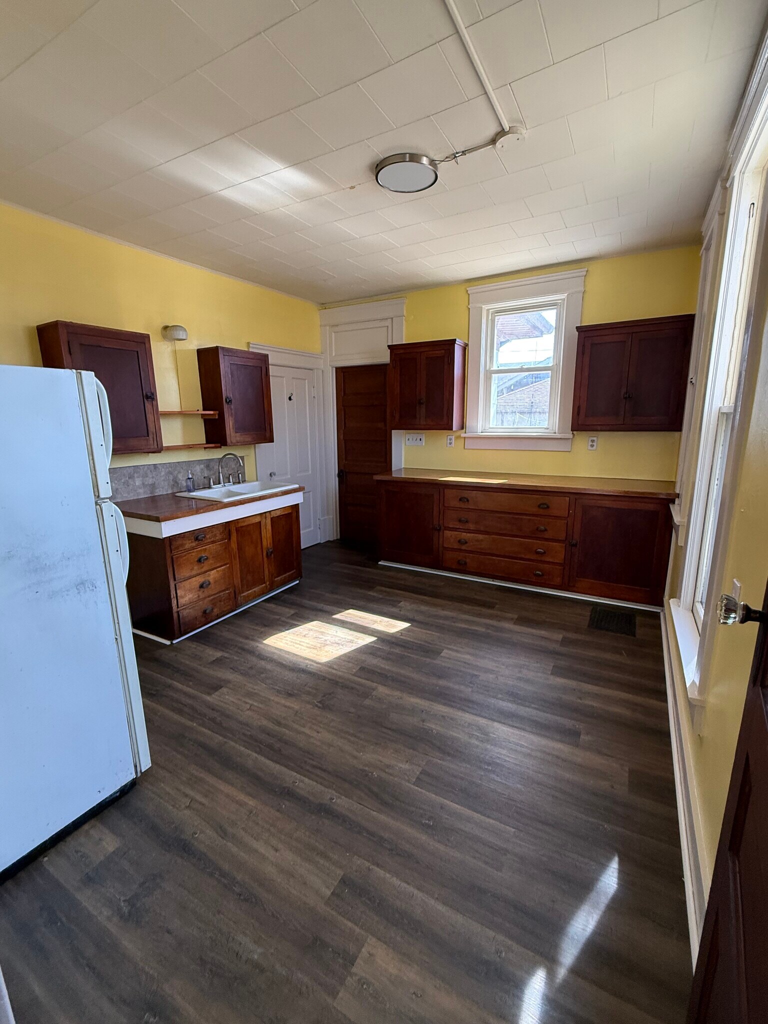 Building Photo - 315 N 10th St