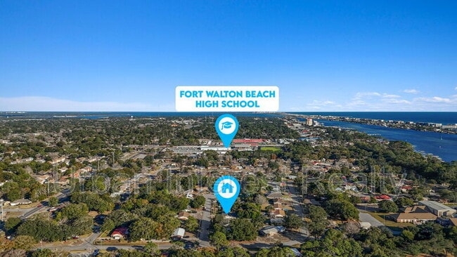 Building Photo - 708 Marcia Cir