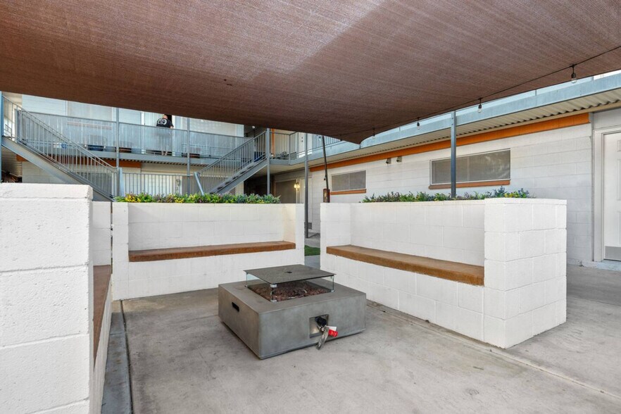 Building Photo - 1741 S Mill Ave