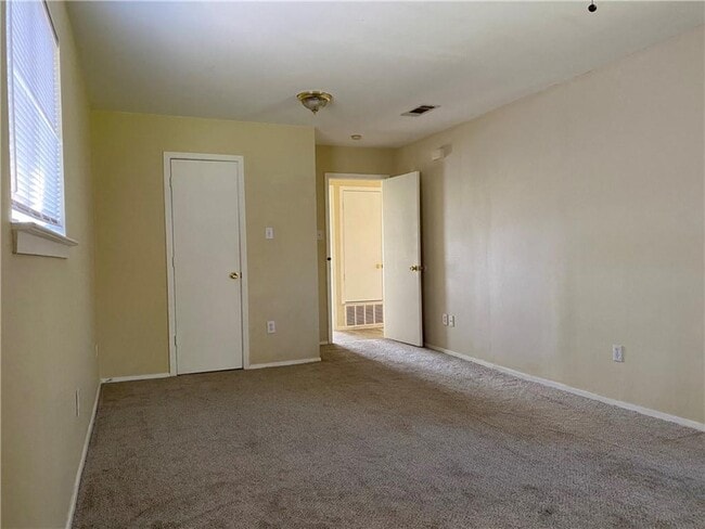 Building Photo - 2231 Palmera Cove