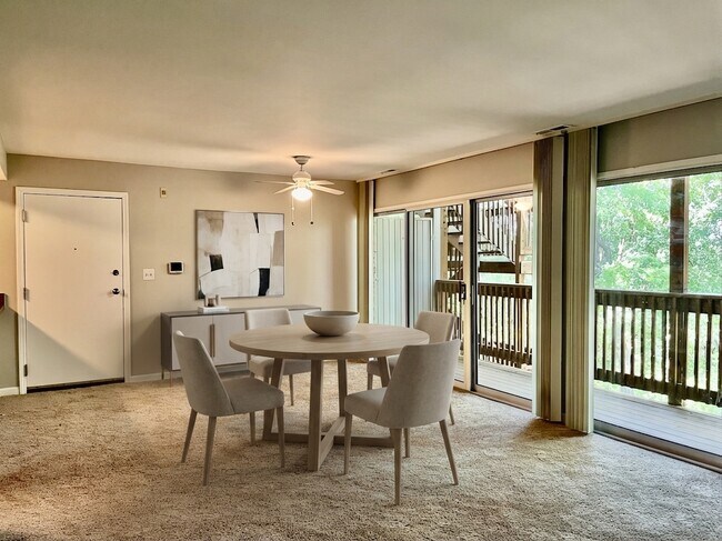 Building Photo - 5817 Oakwood Dr