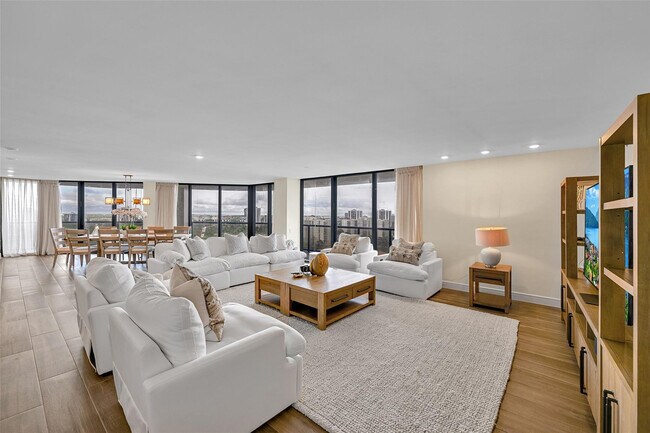 Building Photo - 19667 Turnberry Way