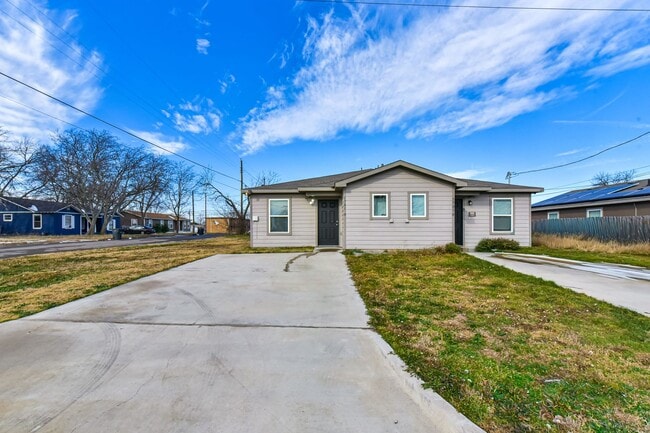 Building Photo - Elevate Your Living Experience, 3BR/2BA Duplex in Killeen!