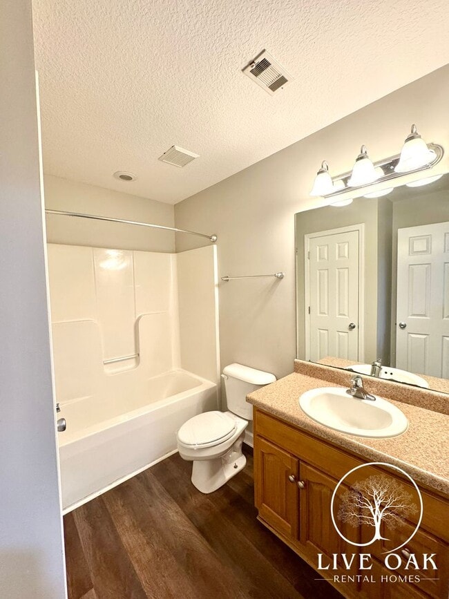 Building Photo - 125 Governors Blvd