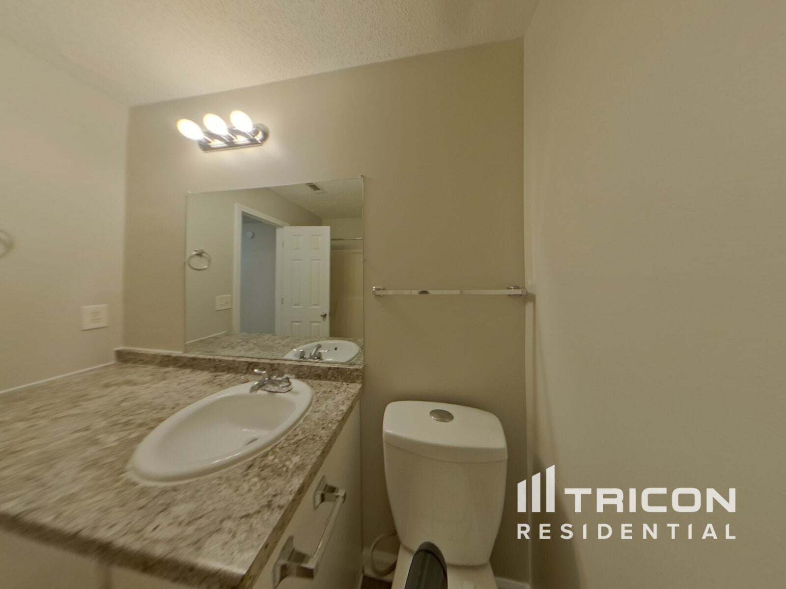 Building Photo - 4012 Rosebud Park Dr