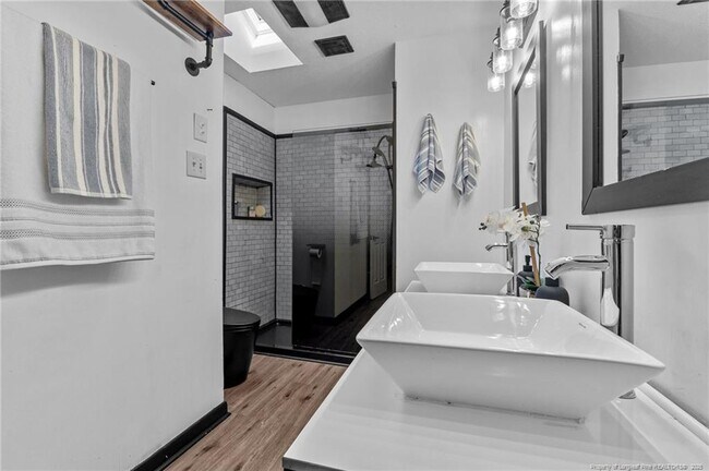 Building Photo - 2405 Morganton Rd